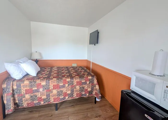 Auburn Inn Motel