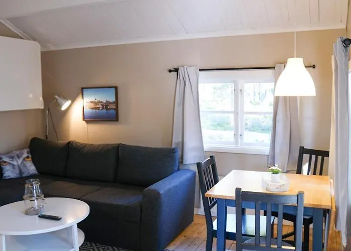 Stenoe Havsbad Och Camping