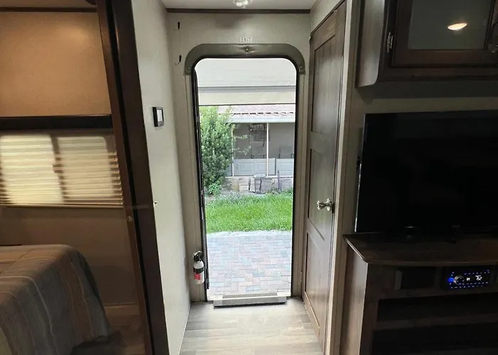 Beautiful Rv 15 Min To Downtown Orlando