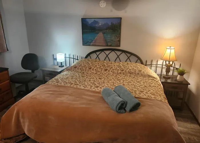 Lakeside Village Park Motel