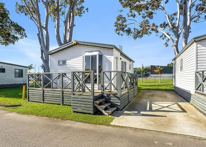Heatherbrae Holiday Village