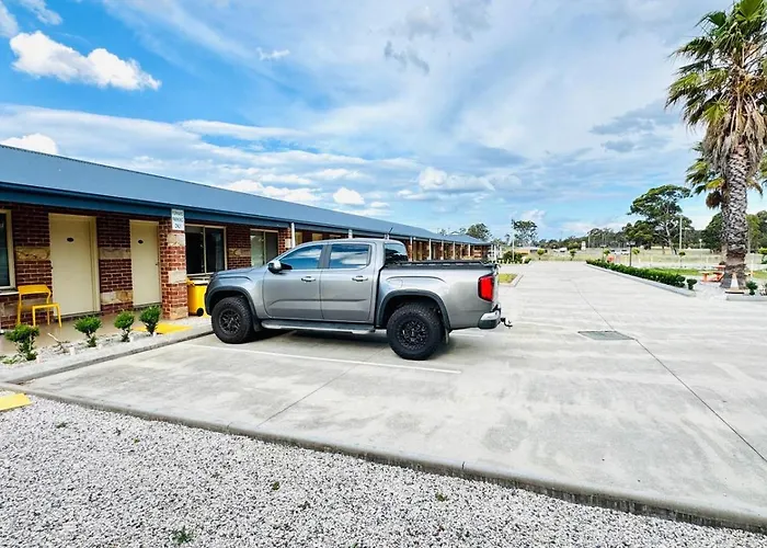 Marulan Motor Inn
