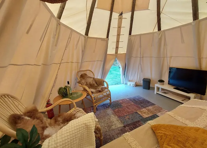 Hemma Fran Hemma - Tipi Glamping