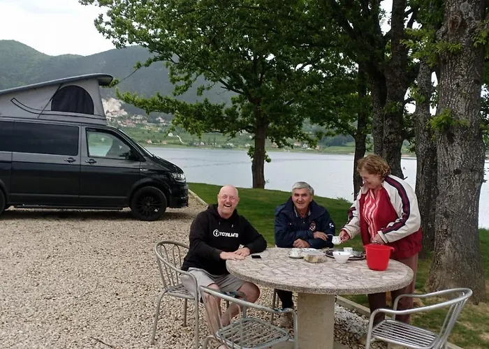 Auto Camping Grubesa