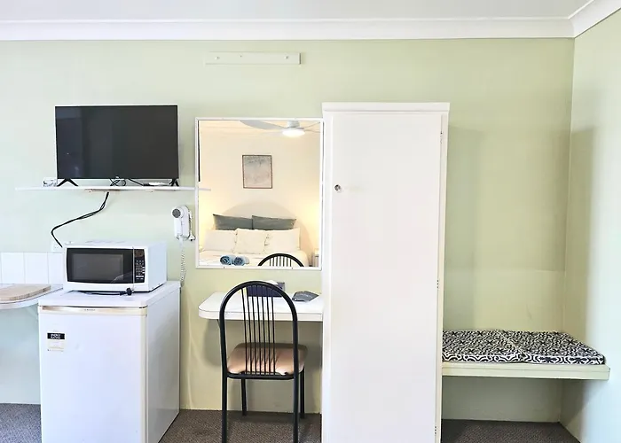 Mollymook Ocean View Motel - Welcoming Guests 18 Years And Older (Adults Only)