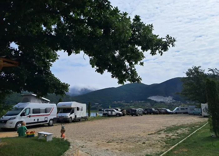 Auto Camping Grubesa
