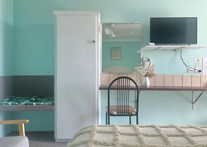 Mollymook Ocean View Motel - Welcoming Guests 18 Years And Older (Adults Only)
