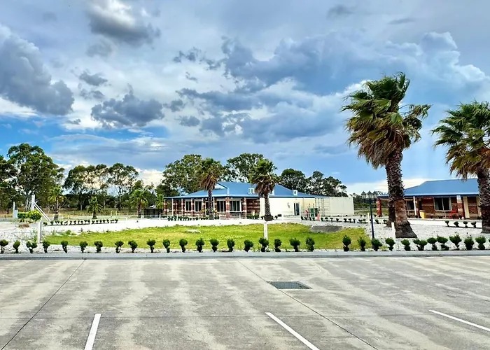 Marulan Motor Inn