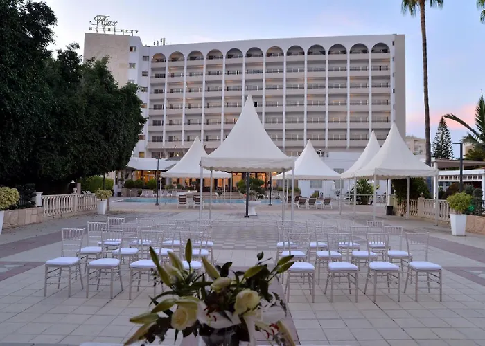 Ajax Hotel