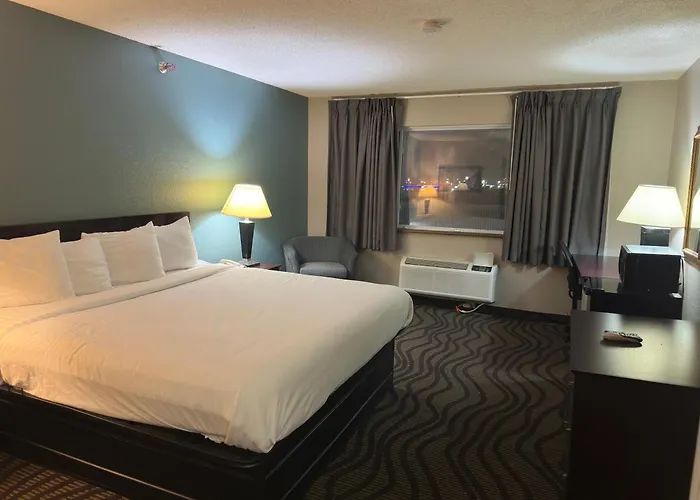 Baymont Inn & Suites By Wyndham Lincoln Ne