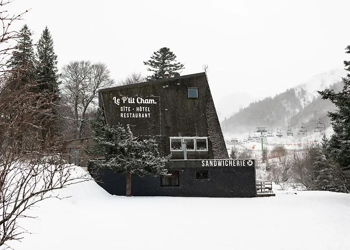 Hotel Le P'Tit Cham, Au Pied Du Sancy