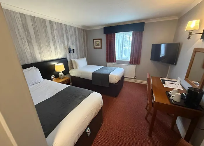Raven Hotel By Greene King Inns