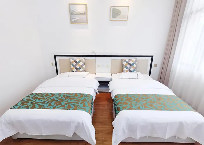 Emeishan Moon Bay Hotel