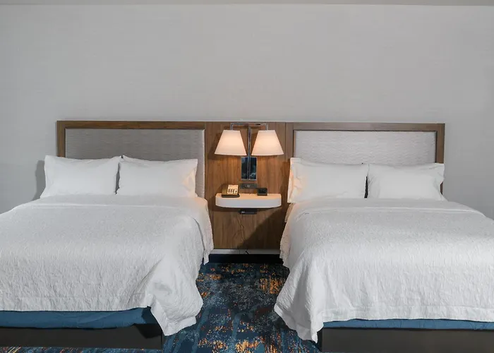 Hampton Inn & Suites Erie Bayfront