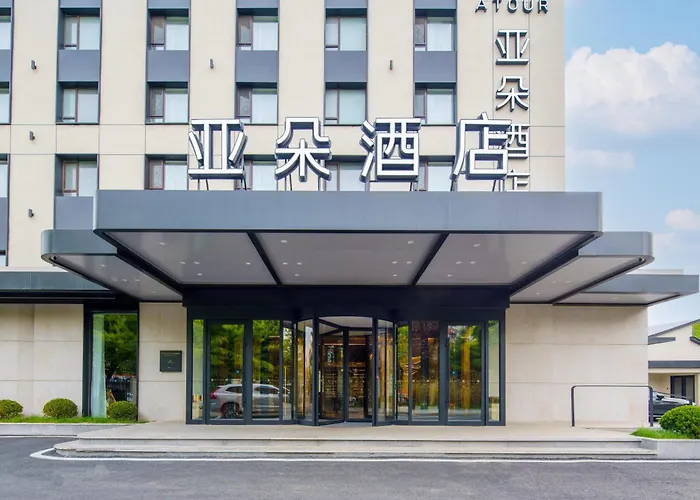 Dalian Airport Yingke Road Atour Hotel