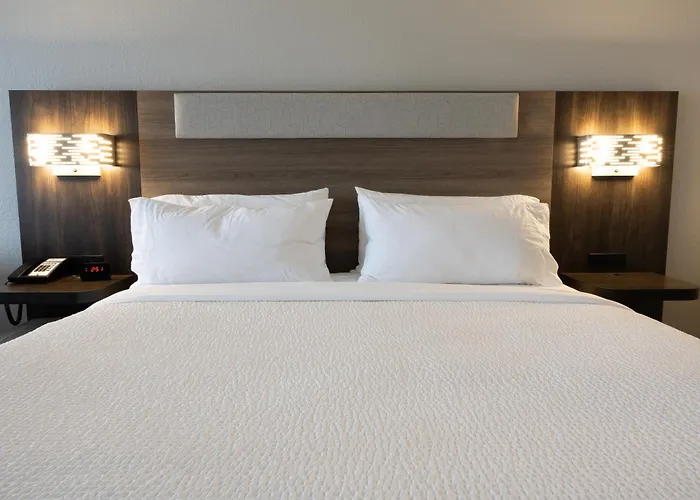 Holiday Inn Express & Suites Mansfield - Ontario By Ihg