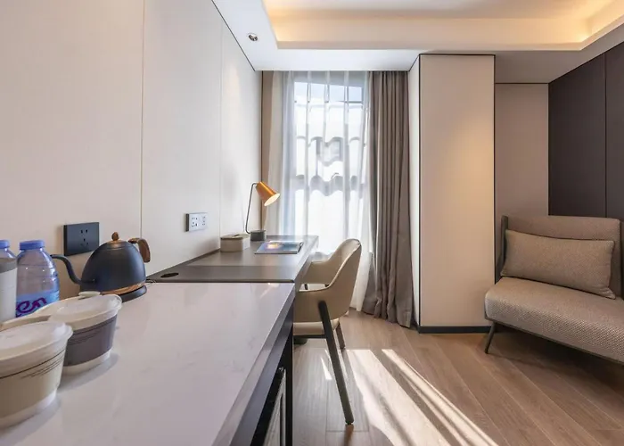 Atour X Hotel Shantou Vientiane City Convention And Exhibition Center