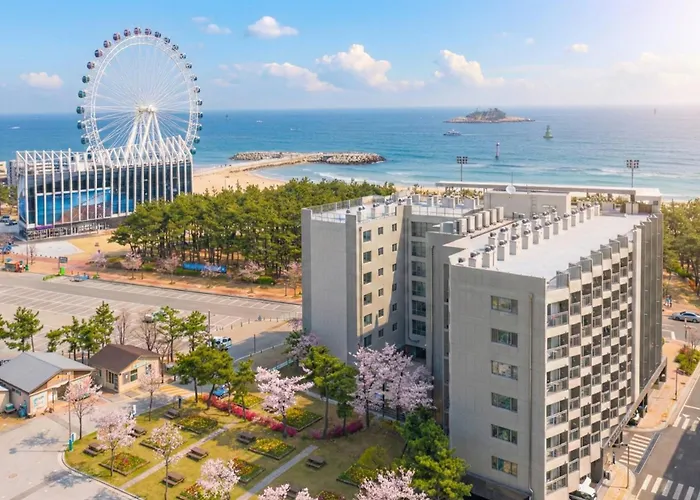 Sokcho Chonpines Beach Hotel