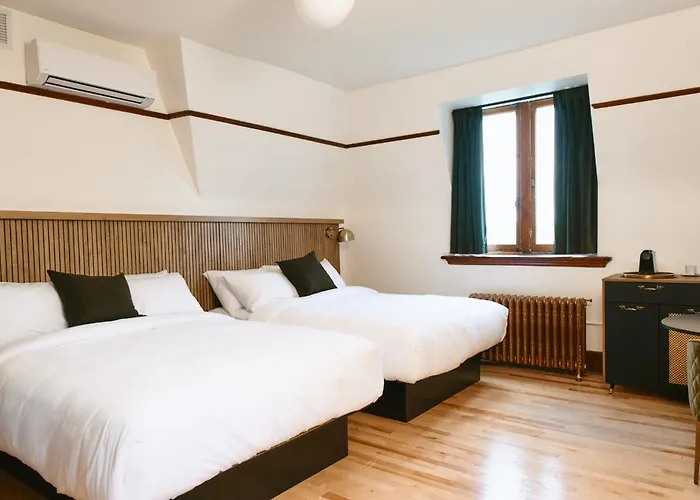Hotel Chateau Cran Chaud Chicoutimi