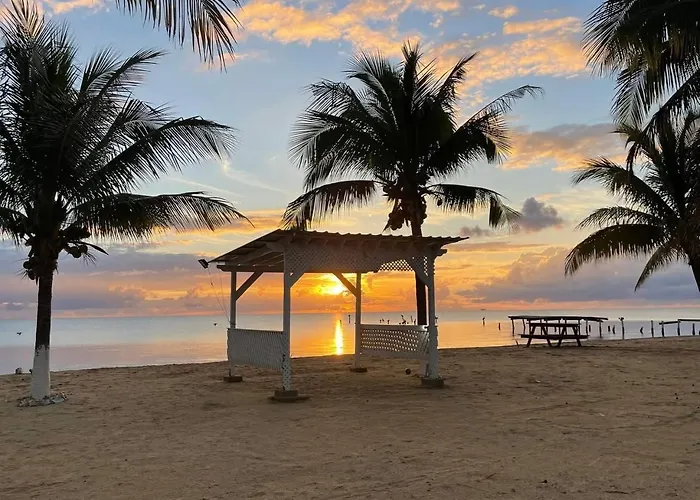 Sunshine Cabanas At Ocean View