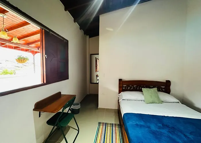 Hotel Jardin De Rosas