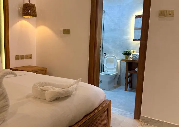 Nomad Inn Tiwi Albir