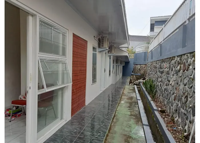 Hotel O 95063 Afifah Syariah Guest House Manado