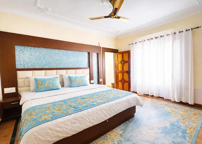 Hotel Mall Road Kavyansh Inn Near Ghorakhal Temple - Free Wi-Fi - Spa - Restaurants Facilities - Best Hotel
