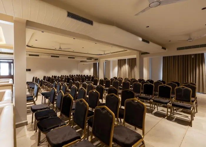 Avm Elite Suites Malur