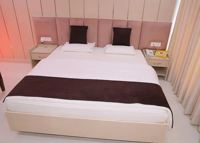 Avadh Hotel & Banquets