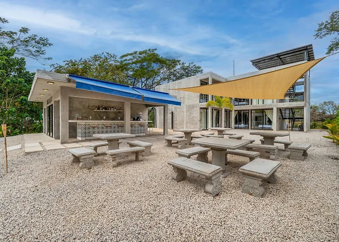 Nelblu Flamingo Suites
