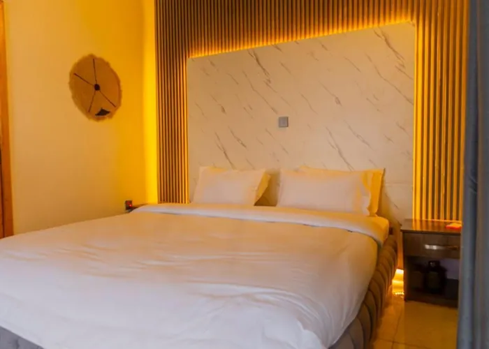 Inyoni Boutique Hotel And Restaurant