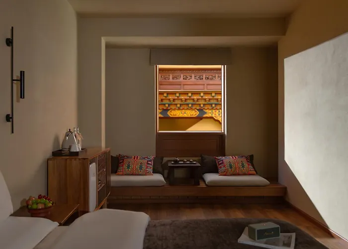 Shangri-La Nazhu Tibetan Mansion Hotel