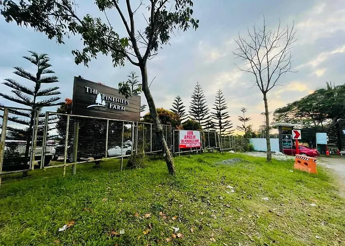 The Pinehill Farm