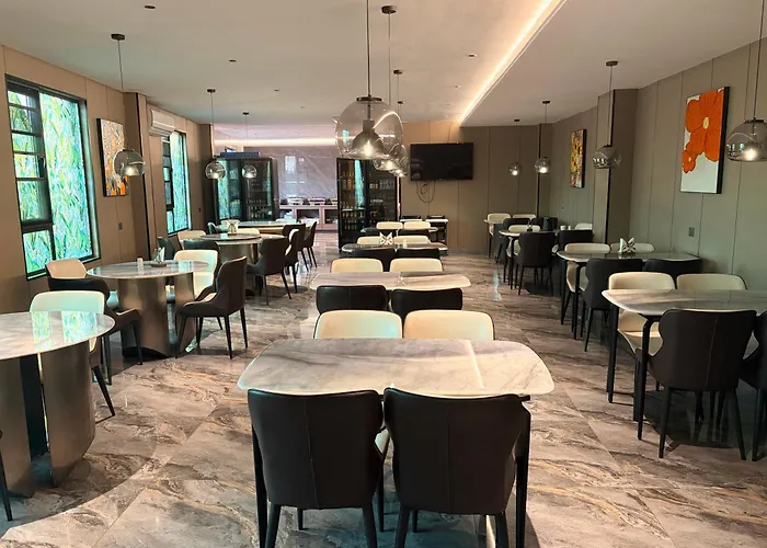 Hotel EDEN