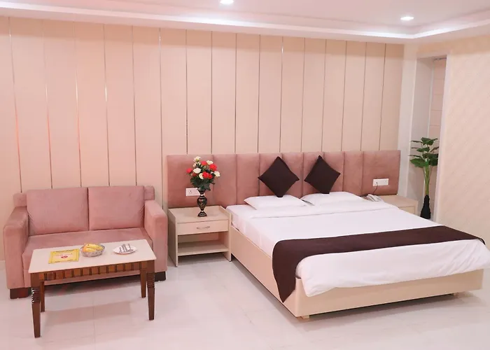 Avadh Hotel & Banquets