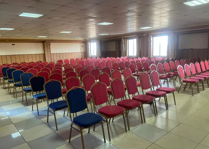 Sirgoi Travellers Hotel