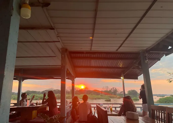 Tena Don Det Sunset Guest House