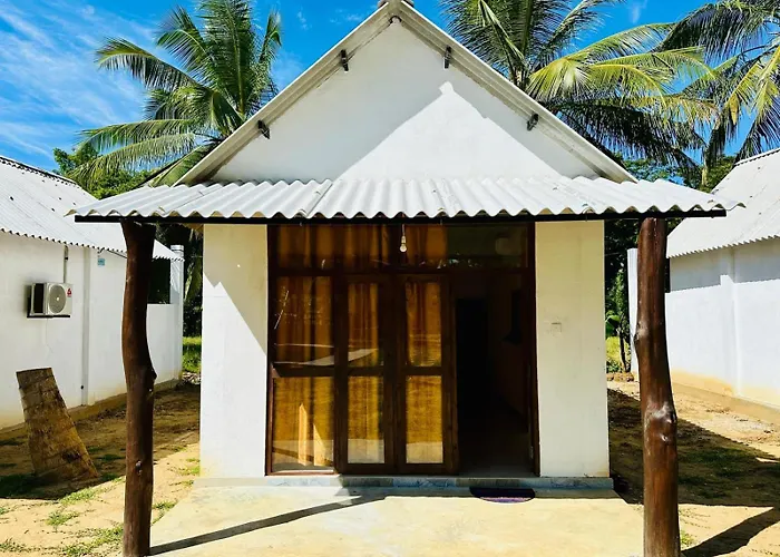 The Coconut Gardens Hotel & Restaurant