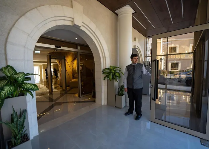 Petra Pillars Luxury Hotel