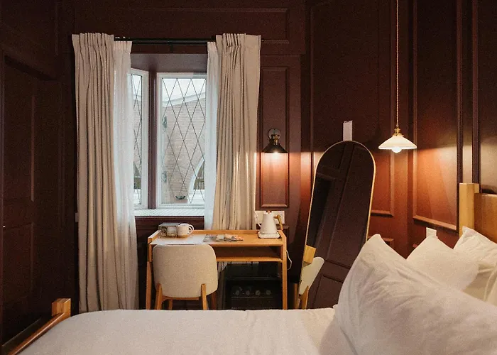 Hotel Morado