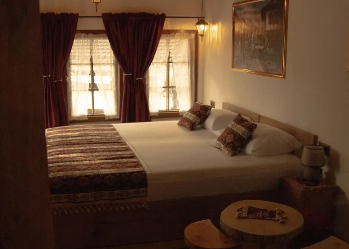Hotel Ari Old Town