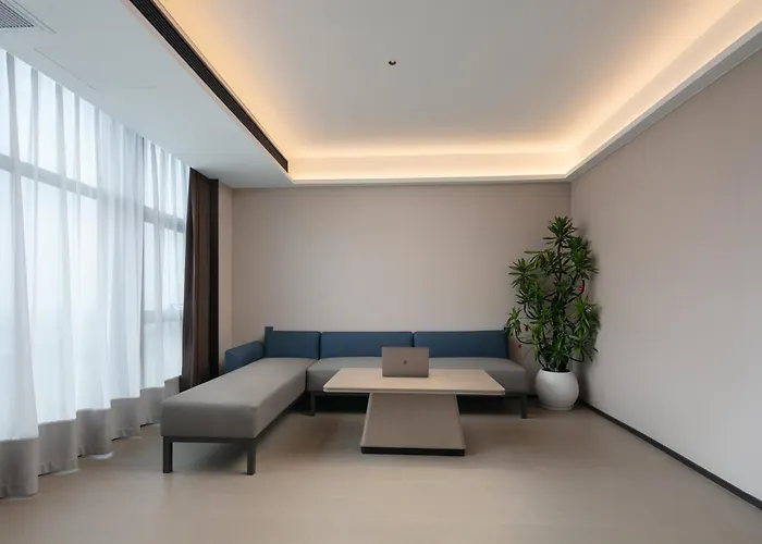 Huanman Hotel