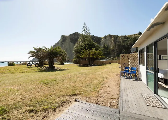 Tolaga Bay Top 10 Holiday Park