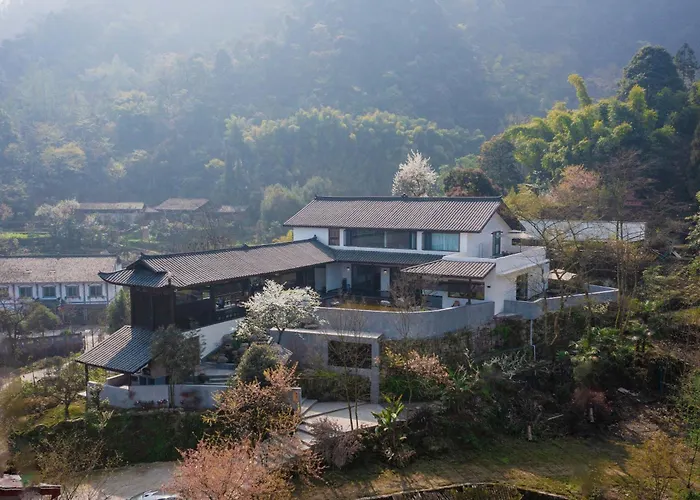 Emeishan Xiaoshanqing Luxury Resort