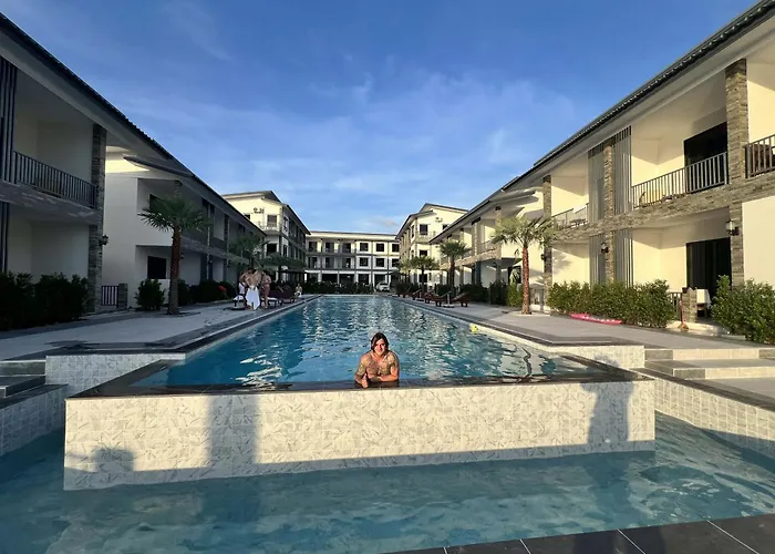Double Rock Beach Hotel