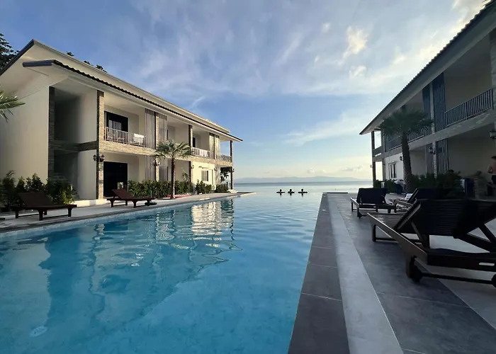 Double Rock Beach Hotel