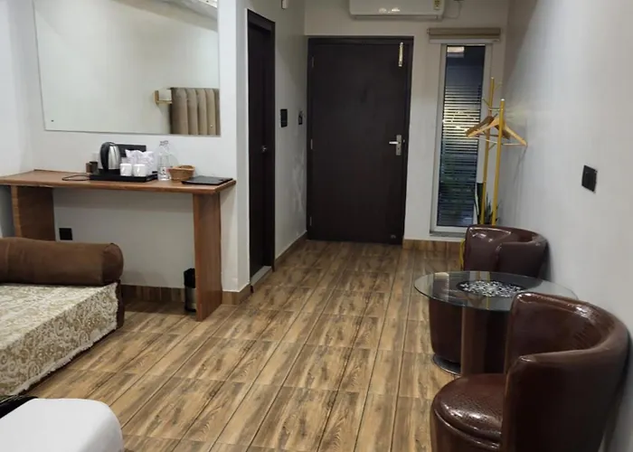 Hotel Parth Luxurious