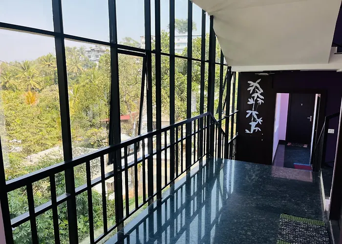 Homey - Vythiri Bus Station