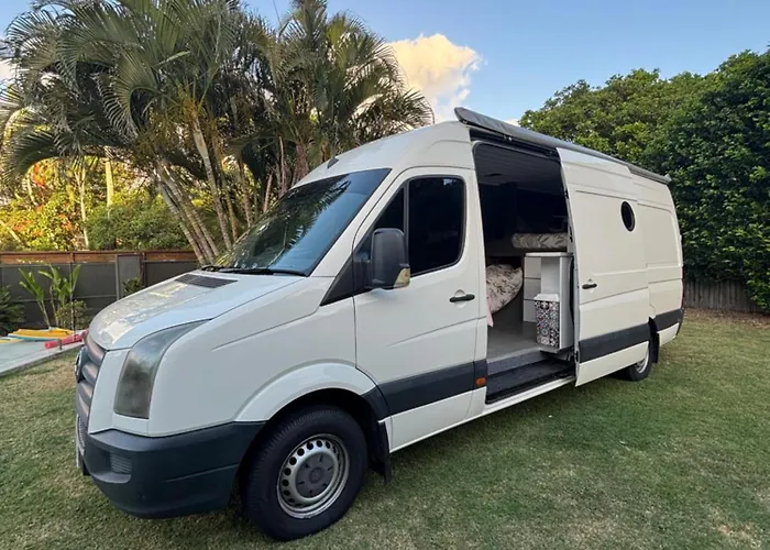 Vw Crafter - Wendy - Off-Grid-Sleeps 3 - Beach Ready